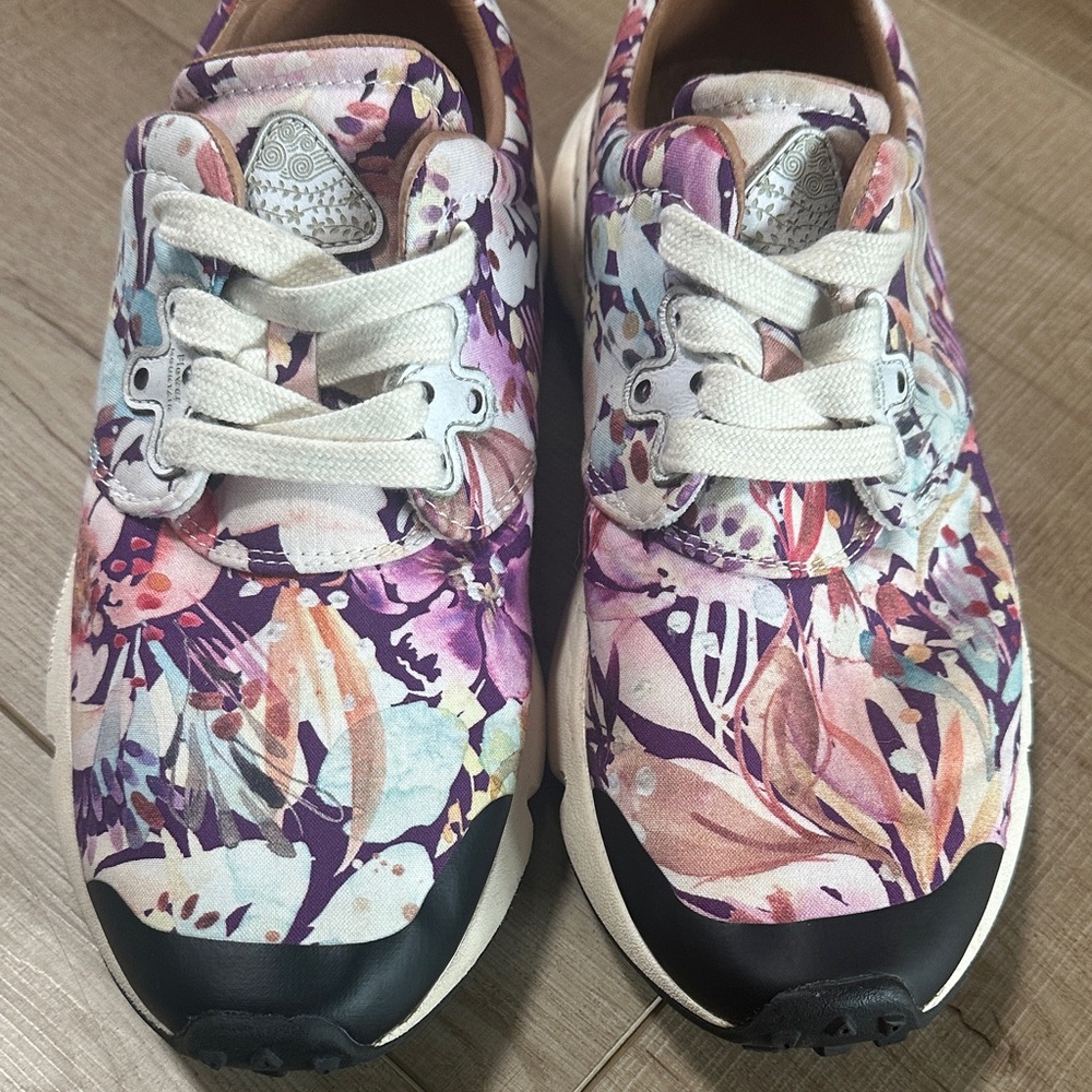 Women's Floral Print Casual Sneaker - Pink Multi - Picture 2 of 16